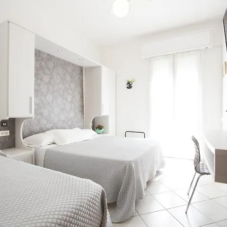 Hotel Desiree Cesenatico