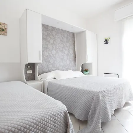 Ξενοδοχείο Desiree