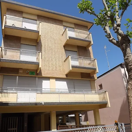 Desiree Ξενοδοχείο 3*