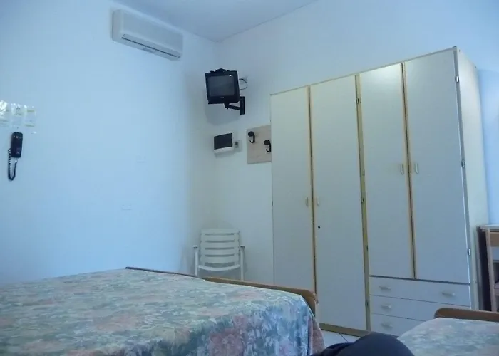Desiree Hotel 3*