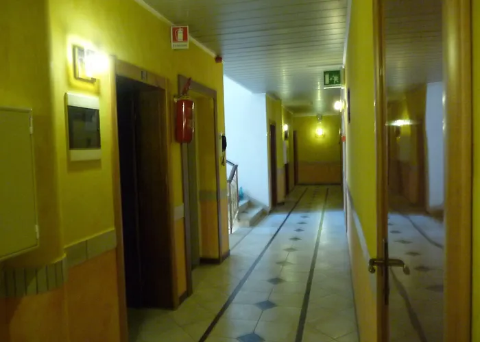 Desiree Hotel 3*
